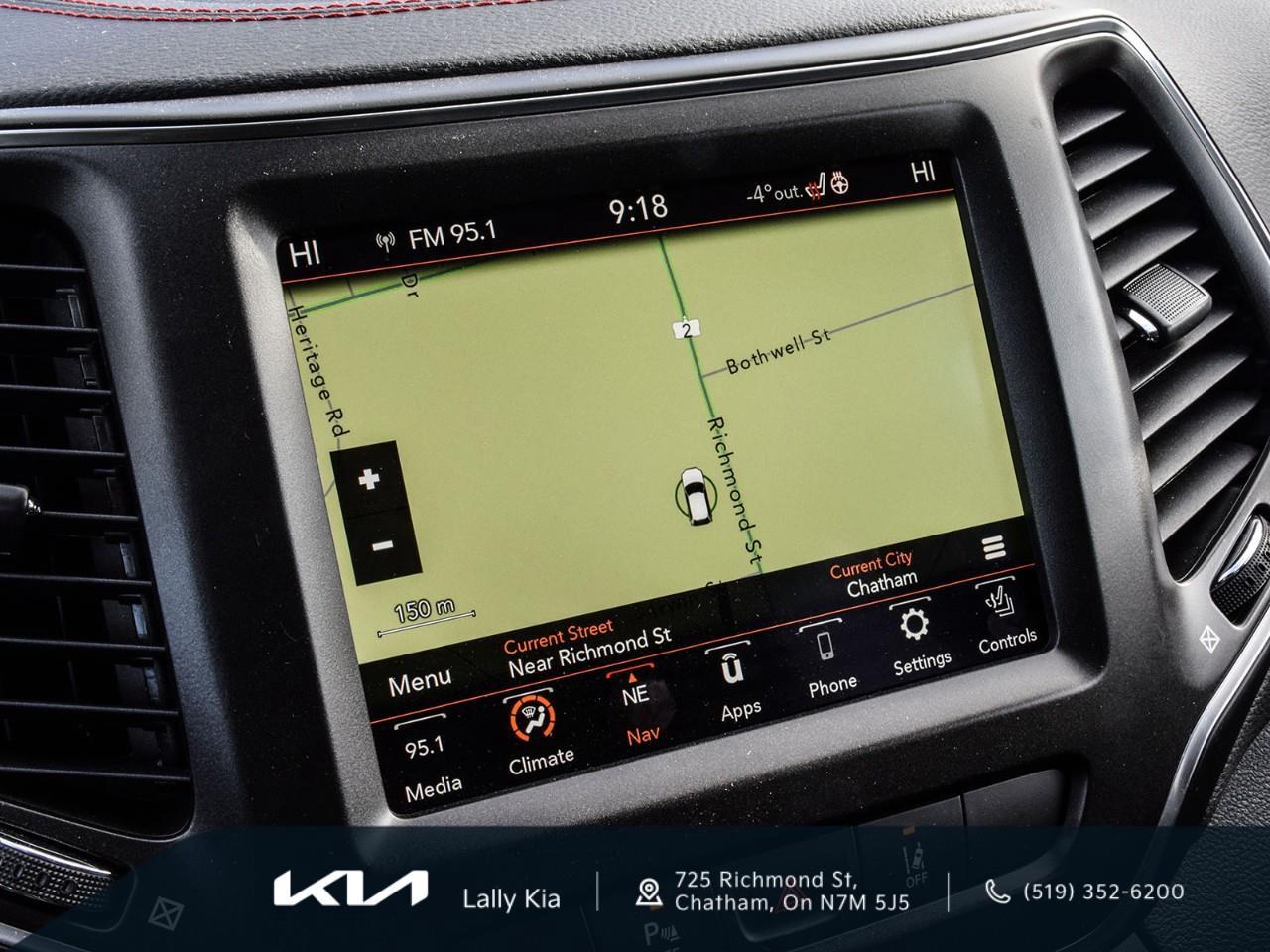 2023 Jeep Cherokee Trailhawk New Arrival | Clean CarFax | Low KMs | Leather | Nav | Roof Photo