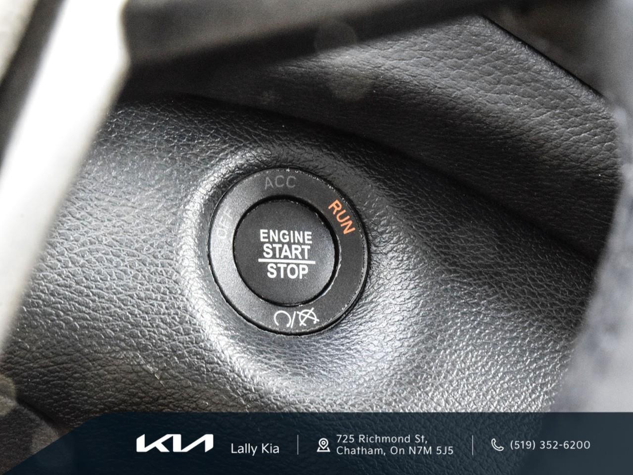 2023 Jeep Cherokee Trailhawk New Arrival | Clean CarFax | Low KMs | Leather | Nav | Roof Photo