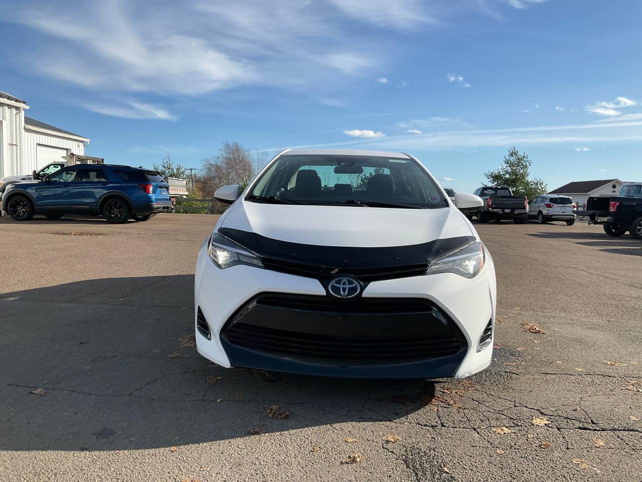 2017 Toyota Corolla LE Photo1