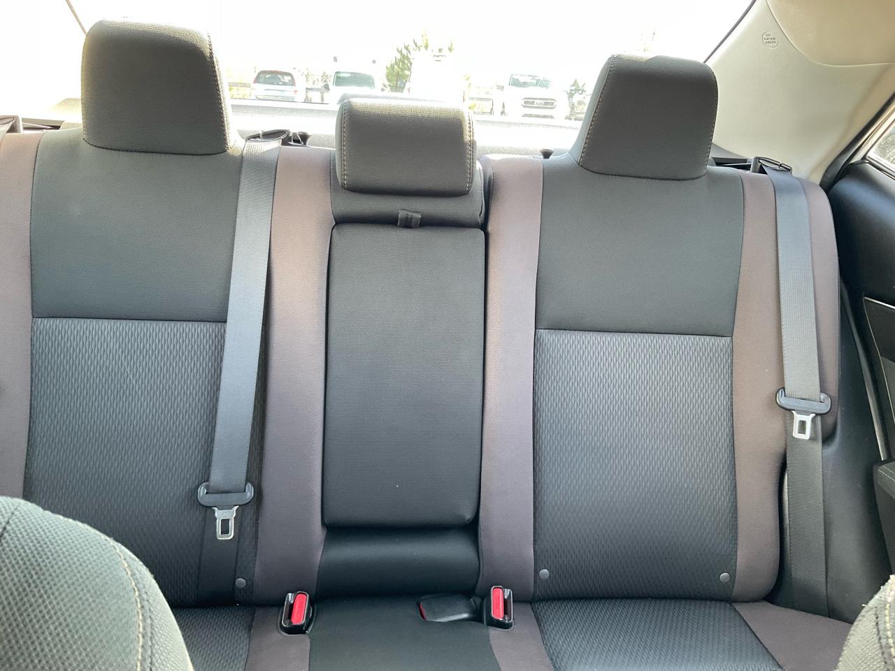 2017 Toyota Corolla LE Photo5