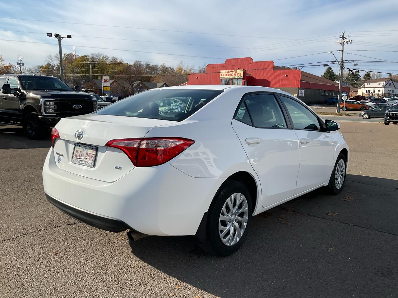 2017 Toyota Corolla LE Photo