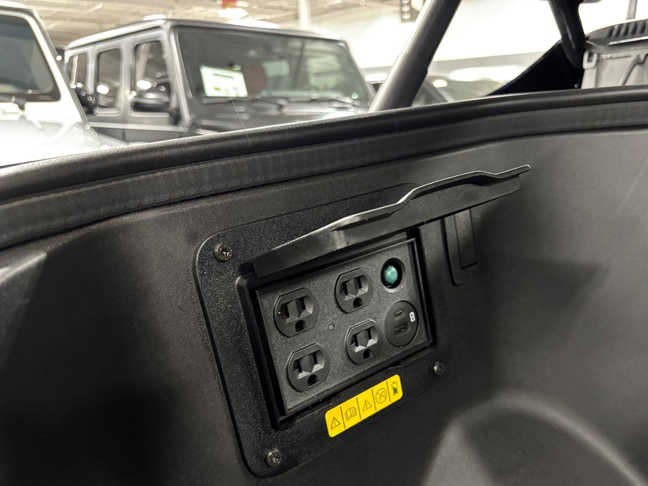 2023 Ford F-150 Lightning LARIAT 4WD|SUPERCREW|EXTENDEDRANGE|ANTIMATTERBLUE| - Photo #4