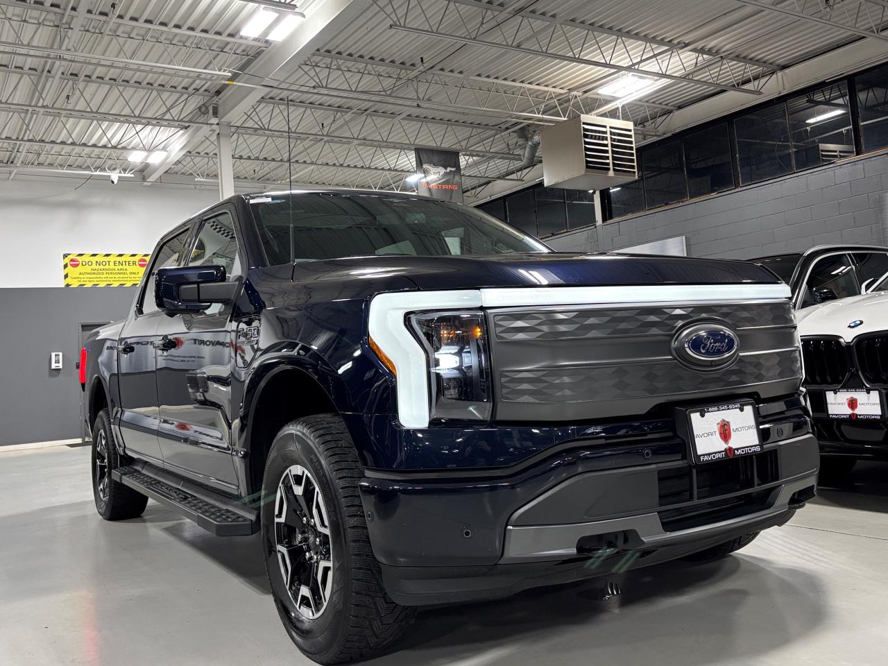 2023 Ford F-150 Lightning LARIAT 4WD|SUPERCREW|EXTENDEDRANGE|ANTIMATTERBLUE| - Photo #2