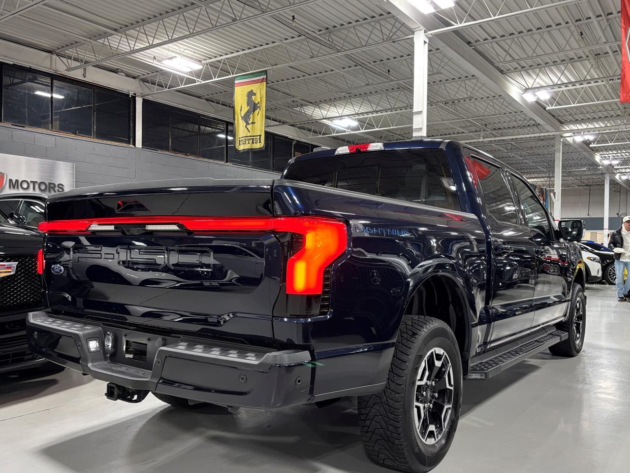 2023 Ford F-150 Lightning LARIAT 4WD|SUPERCREW|EXTENDEDRANGE|ANTIMATTERBLUE| - Photo #6