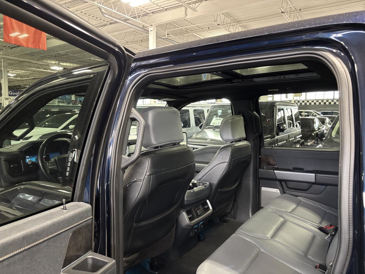 2023 Ford F-150 Lightning LARIAT 4WD|SUPERCREW|EXTENDEDRANGE|ANTIMATTERBLUE| - Photo #12