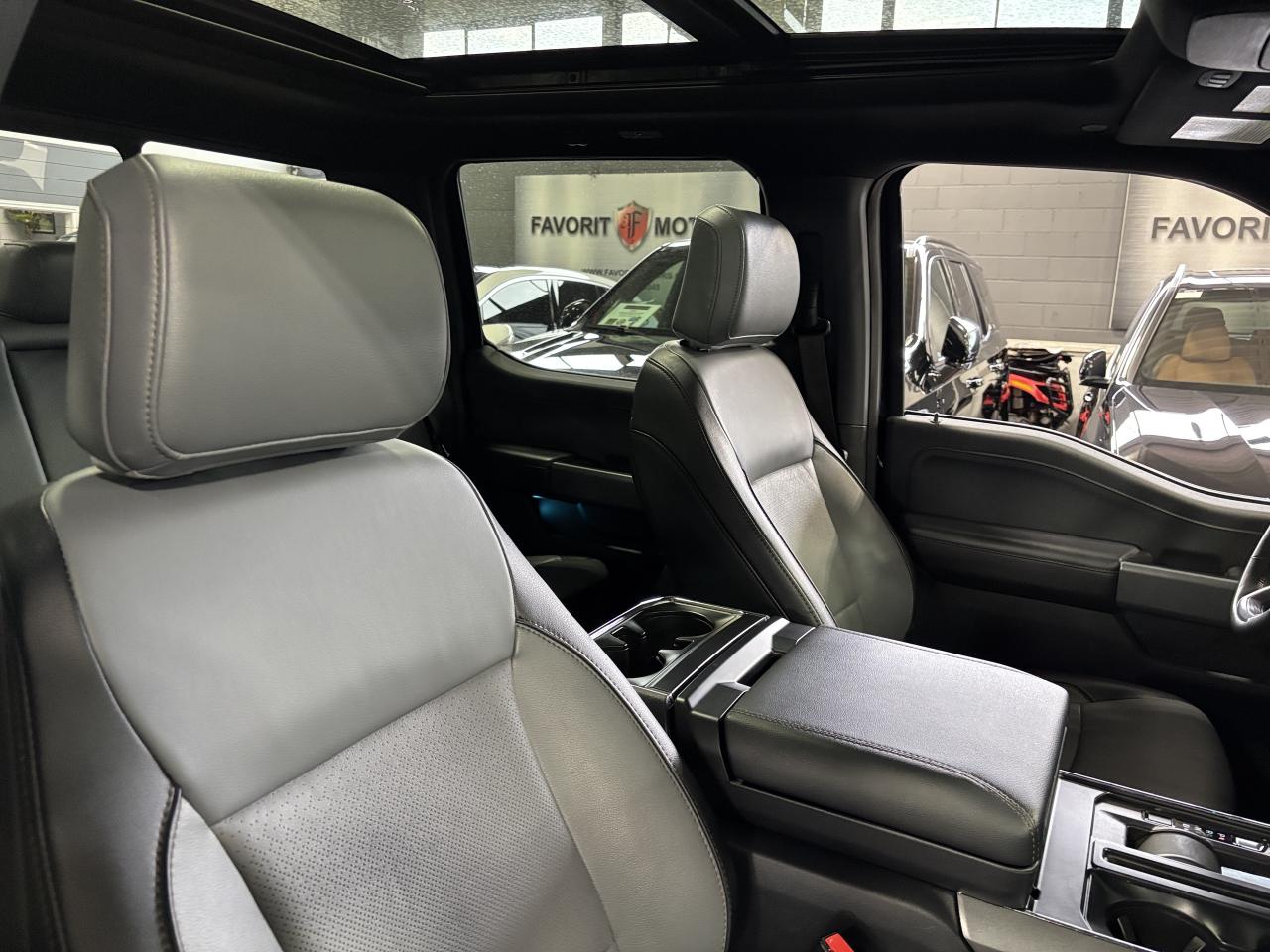 2023 Ford F-150 Lightning LARIAT 4WD|SUPERCREW|EXTENDEDRANGE|ANTIMATTERBLUE| - Photo #17