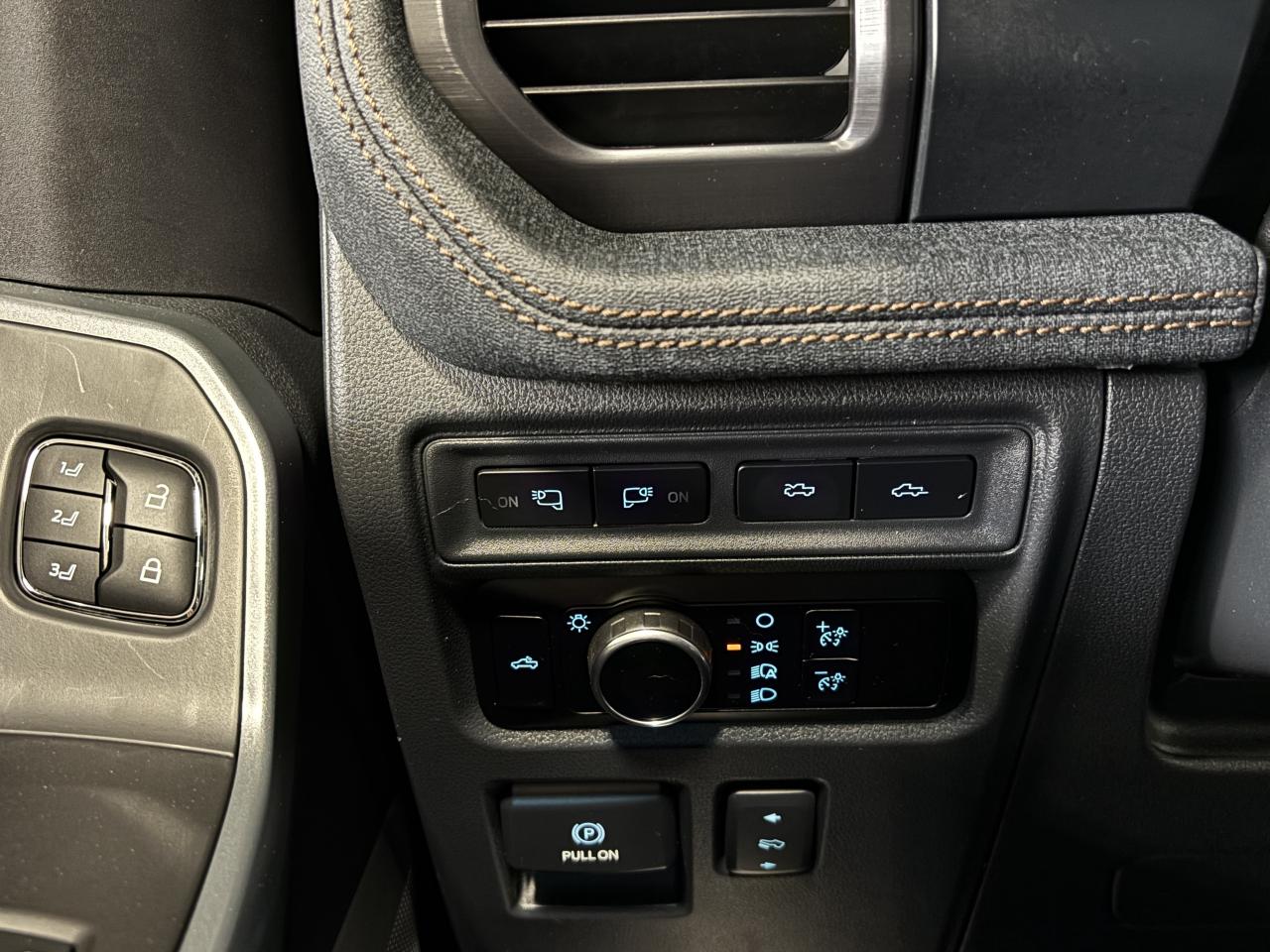 2023 Ford F-150 Lightning LARIAT 4WD|SUPERCREW|EXTENDEDRANGE|ANTIMATTERBLUE| Photo