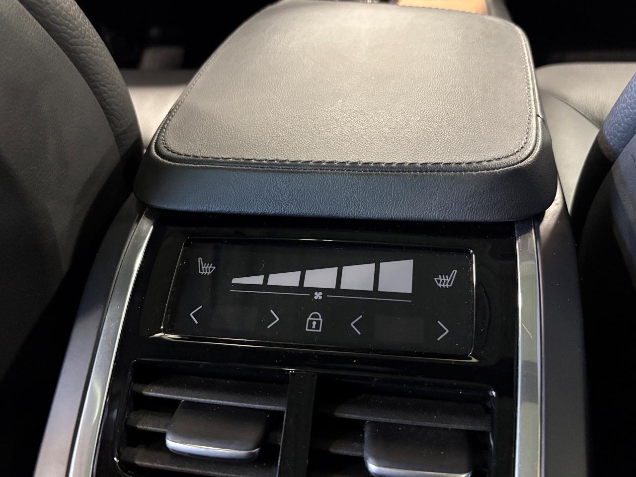 2024 Volvo XC90 B6 Plus Bright Theme|AWD|7PASSENGER|NAV|WOOD|+++ - Photo #16