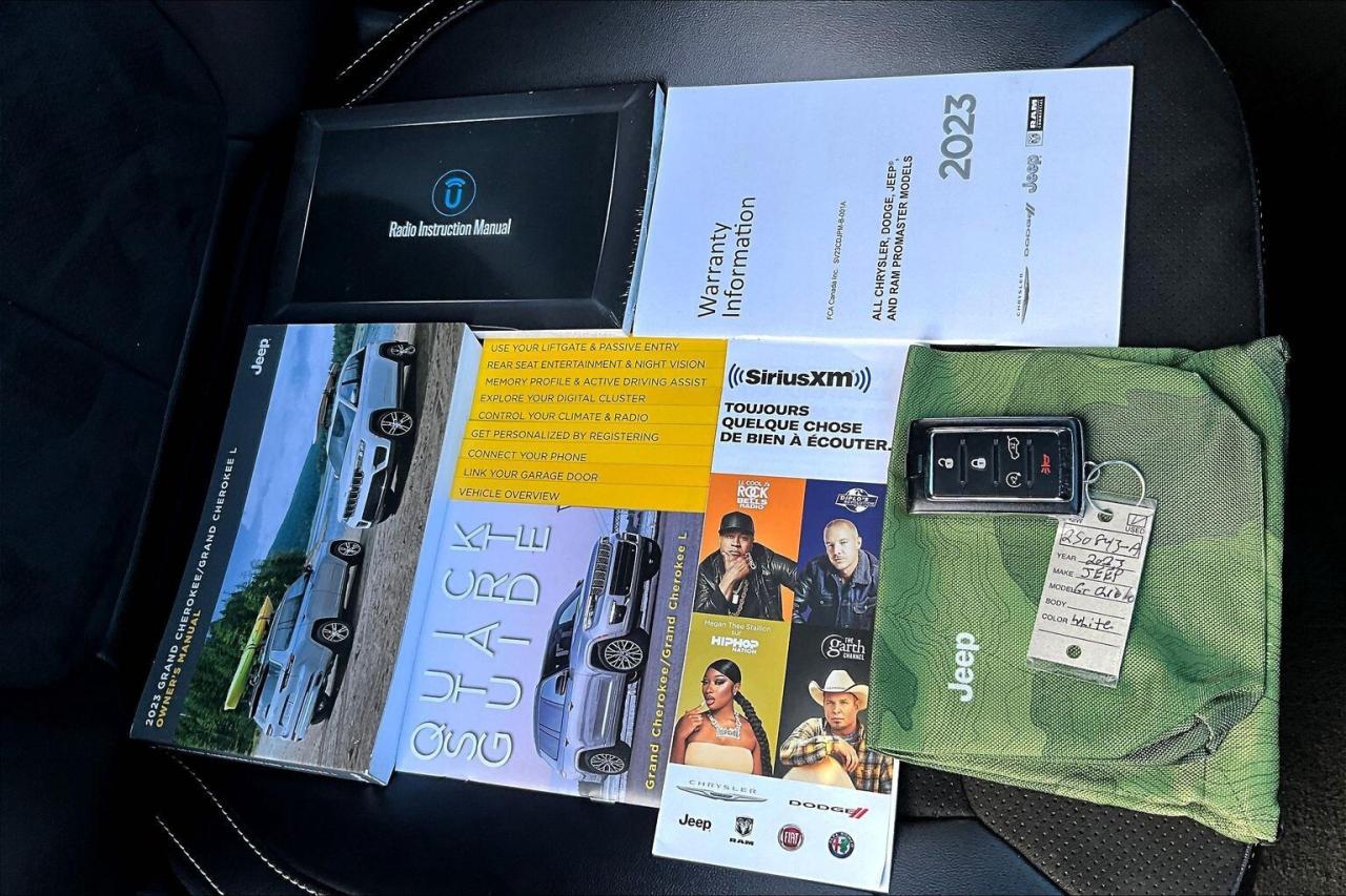 2023 Jeep Grand Cherokee Altitude |Heated Seats |Safety Tech |Sunroof |4X4 Photo