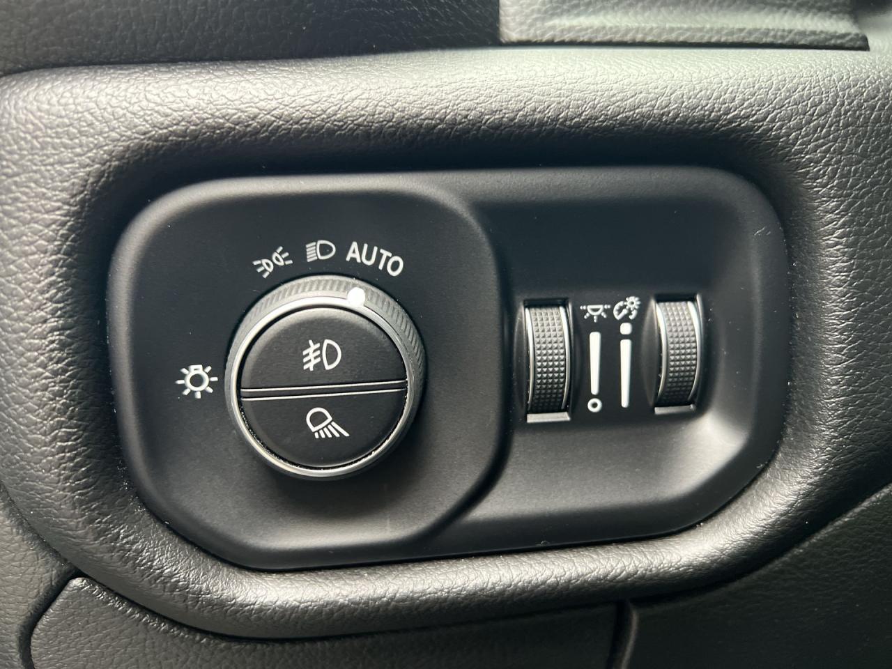 2023 RAM 1500 LARAMIE SPORT 4X4 | 5.7L HEMI | 13K PKGS |LEATHER Photo