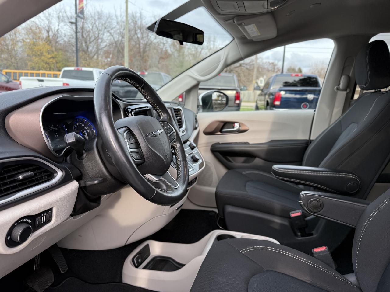 2020 Chrysler Pacifica LX FWD | BLUETOOTH | REMOTE START | Photo