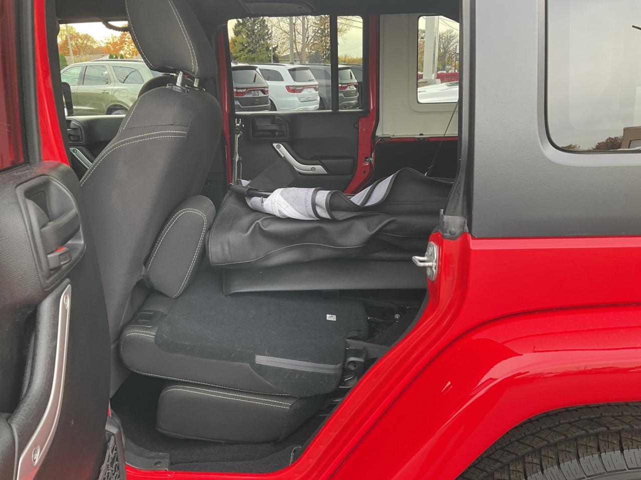 2016 Jeep Wrangler NAV / HTD SEATS / TRAILER TOW / RMT START Photo