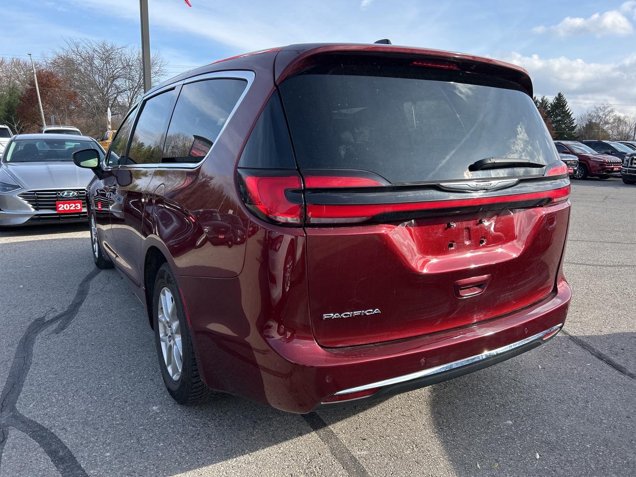 2023 Chrysler Pacifica TOURING L, CLEAN CARFAX, 7 PASSENGER, REMOTE START - Photo #8