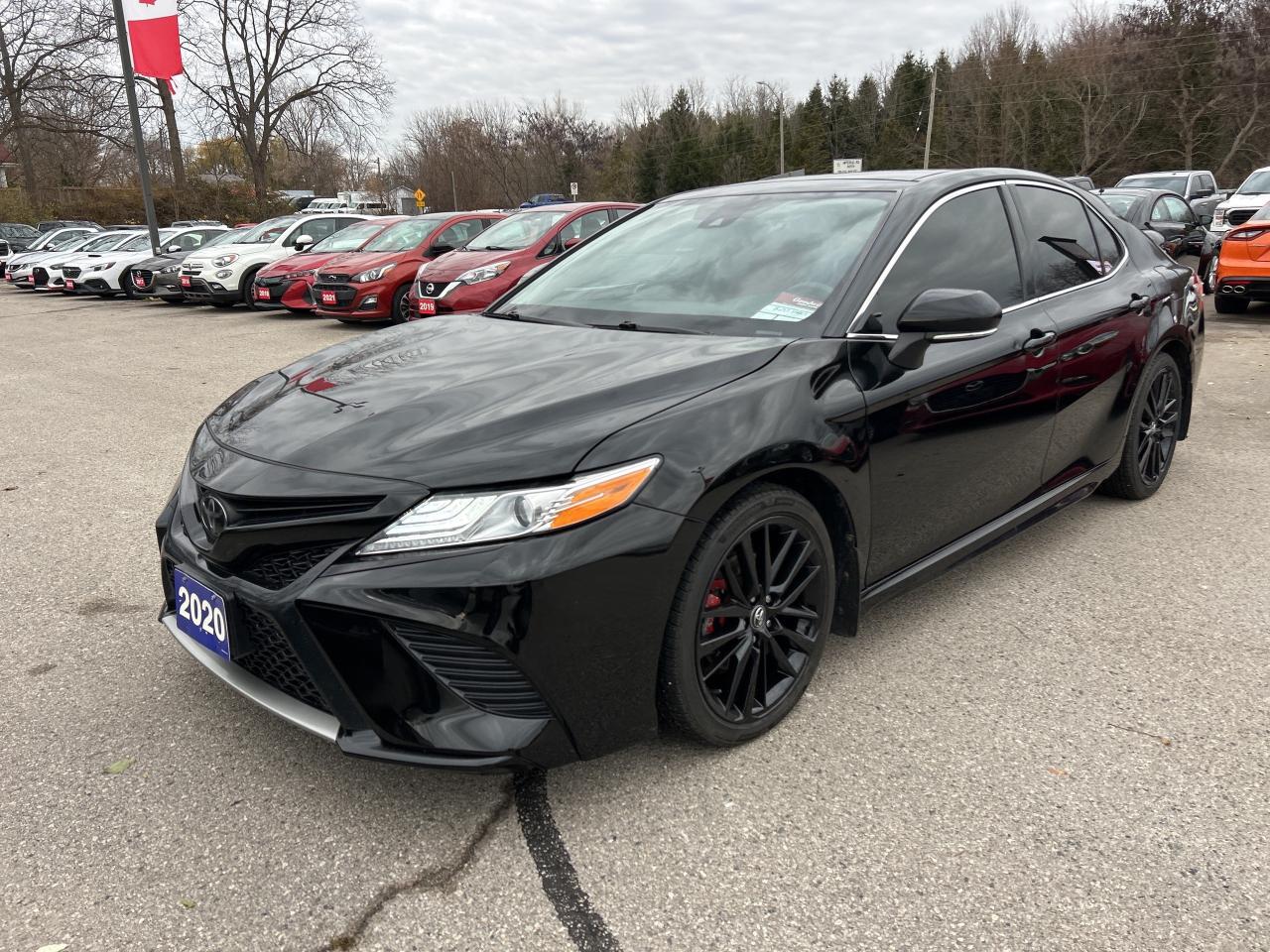 2020 Toyota Camry XSE, BACK UP CAMERA, LEATHER, SUNROOF! - Photo #2