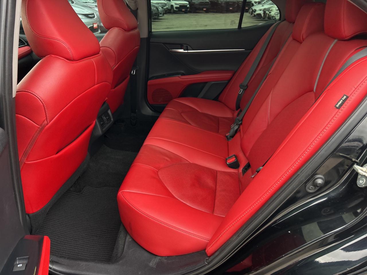 2020 Toyota Camry XSE, BACK UP CAMERA, LEATHER, SUNROOF! - Photo #12