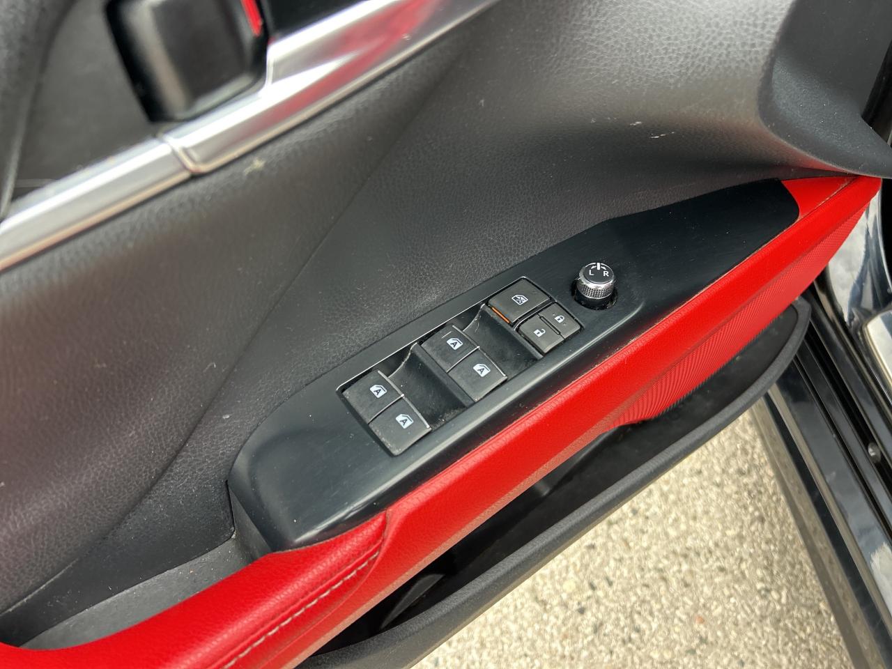 2020 Toyota Camry XSE, BACK UP CAMERA, LEATHER, SUNROOF! - Photo #16