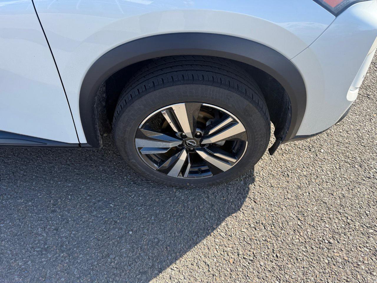 2024 Nissan Rogue SL Photo