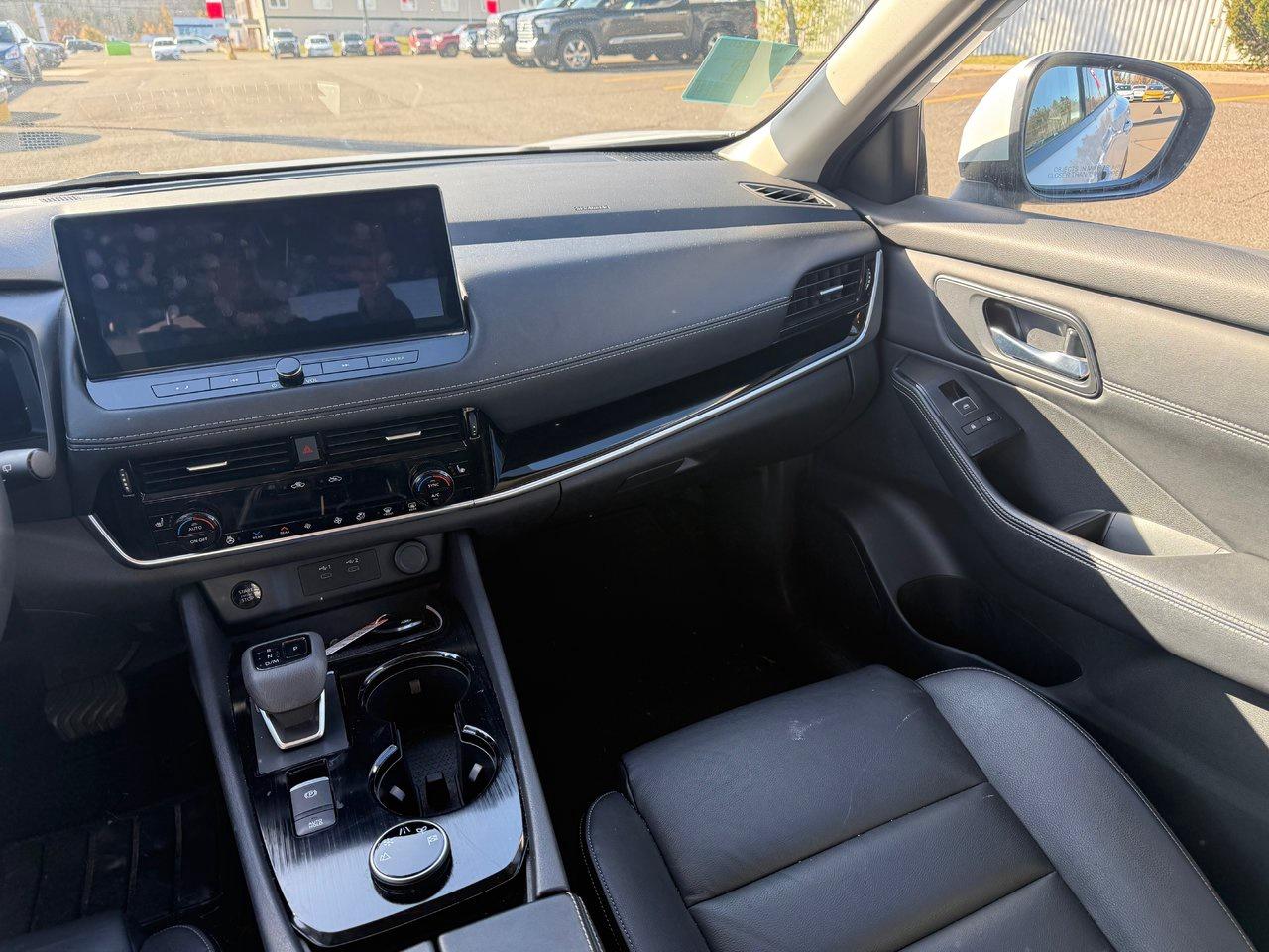 2024 Nissan Rogue SL Photo