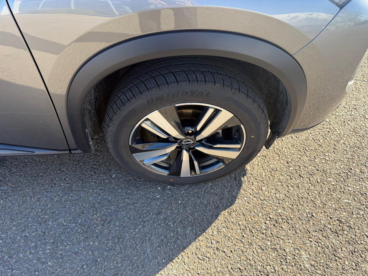 2024 Nissan Rogue SL Photo