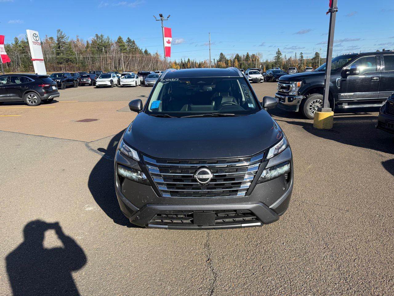 2024 Nissan Rogue SL Photo1