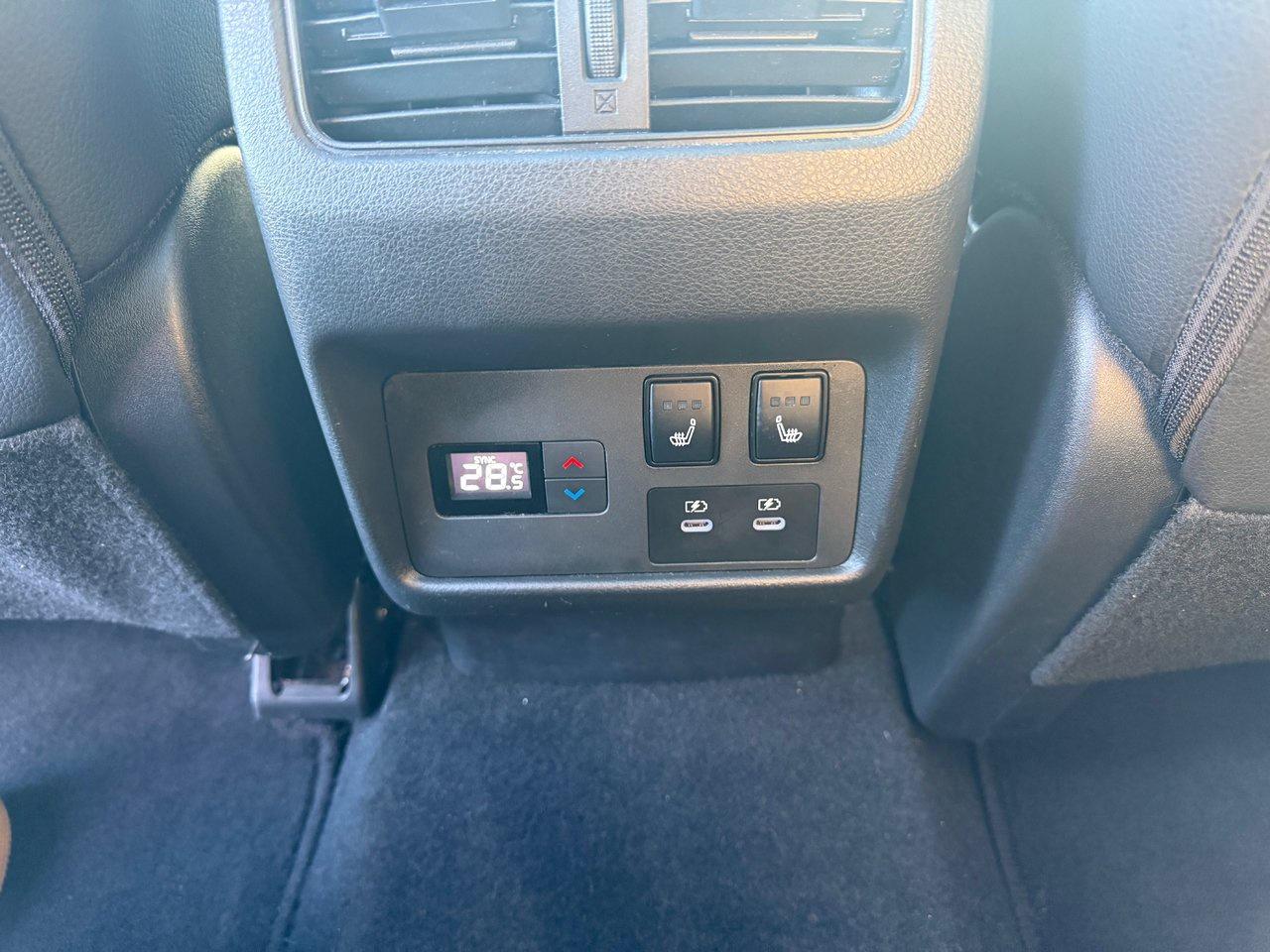 2024 Nissan Rogue SL Photo