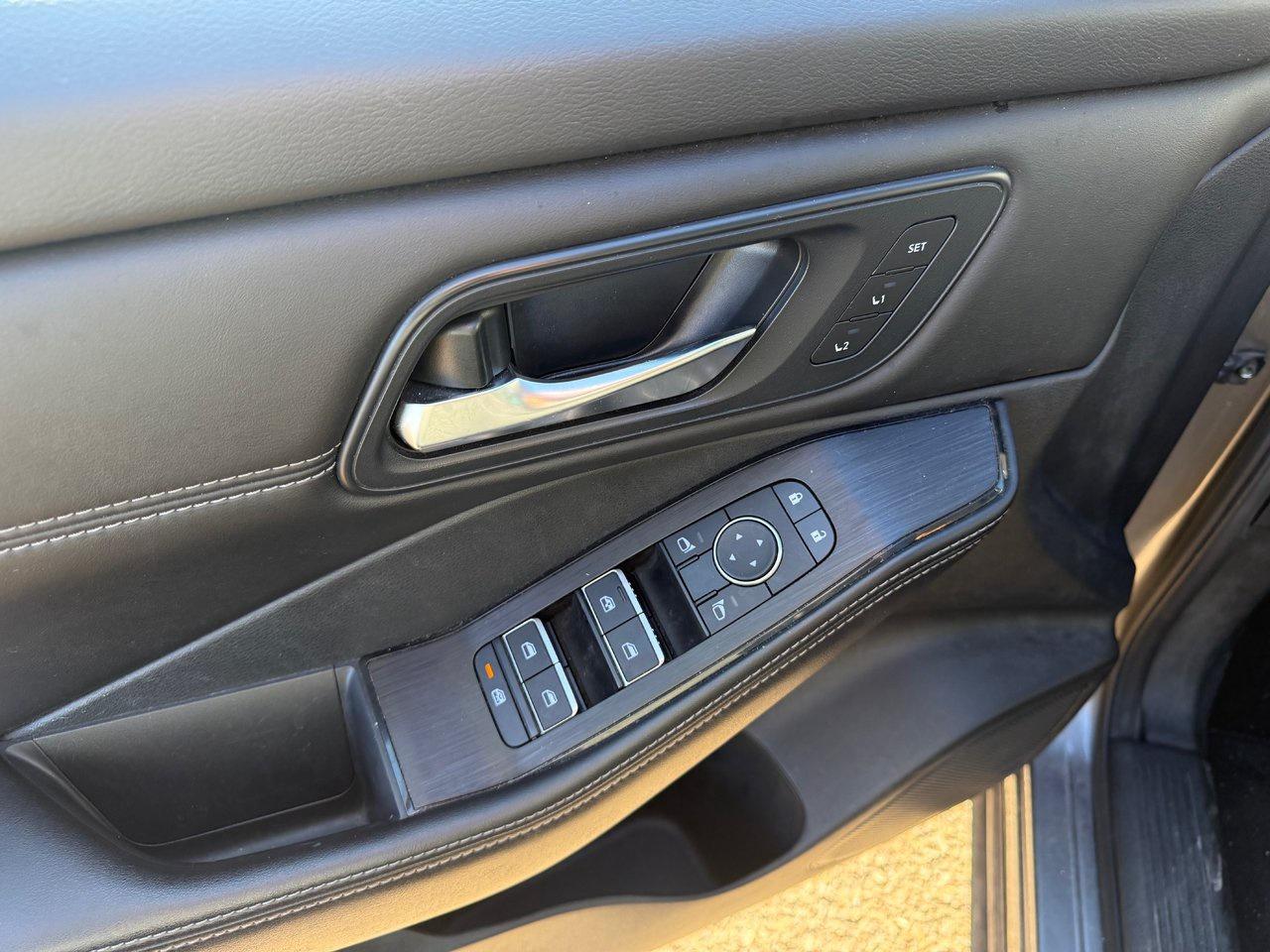 2024 Nissan Rogue SL Photo