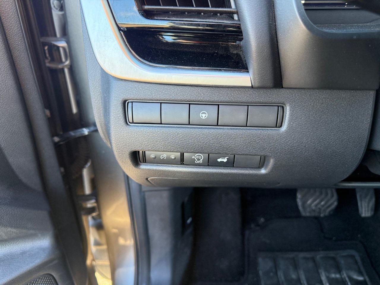 2024 Nissan Rogue SL Photo