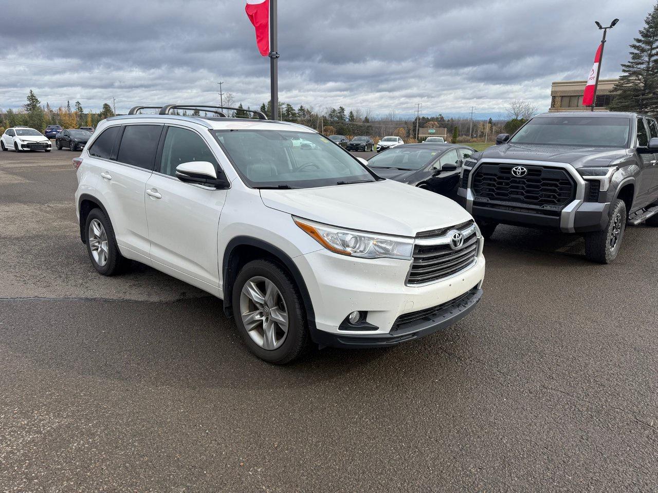2015 Toyota Highlander LIMITED  Photo2