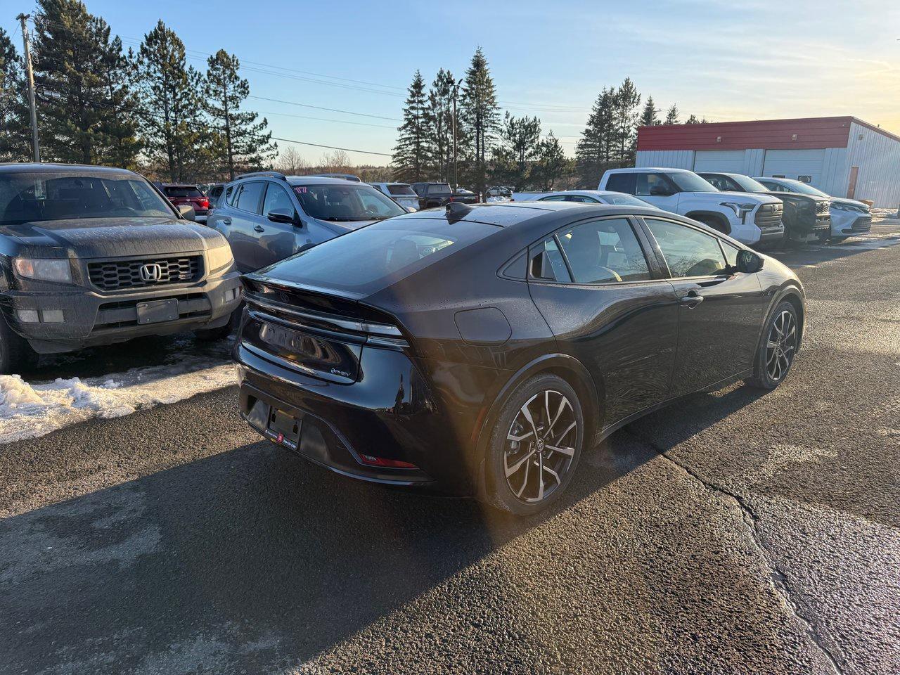 2026 Toyota Prius Plug-In Hybrid XSE Photo4