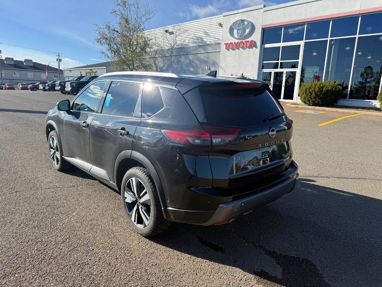 2024 Nissan Rogue SL Photo