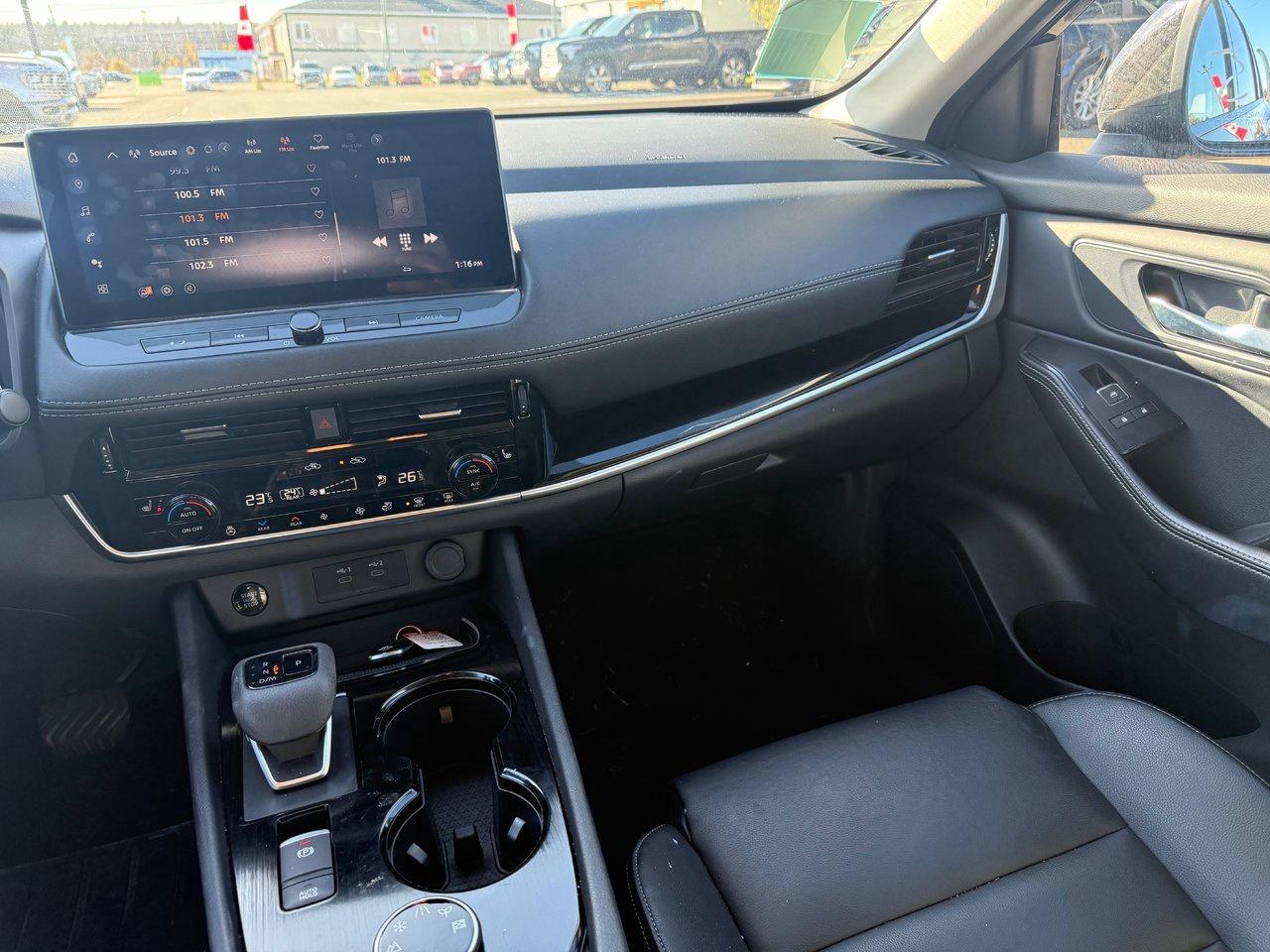 2024 Nissan Rogue SL Photo