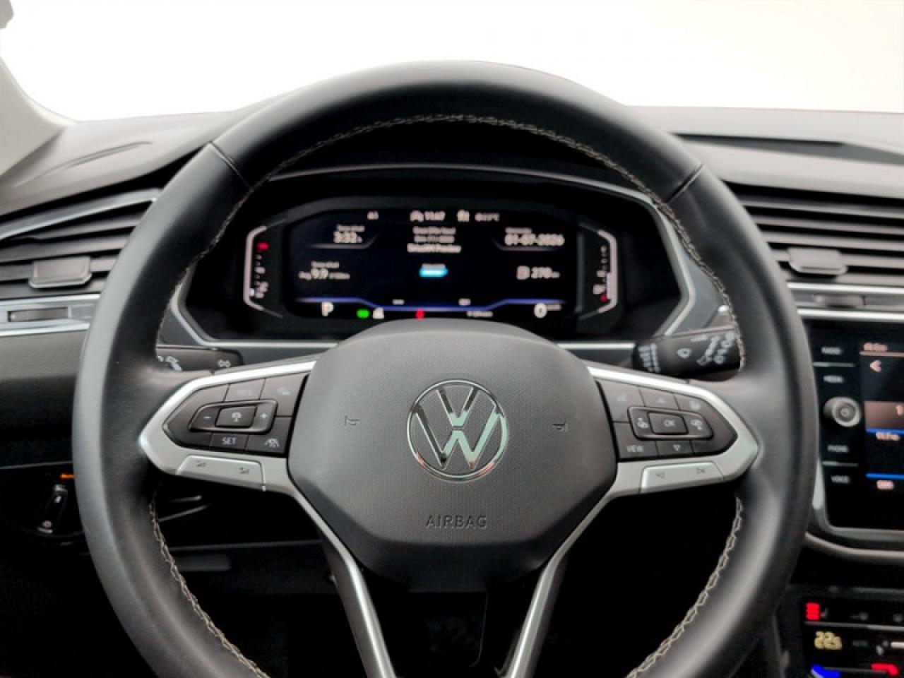 2022 Volkswagen Tiguan Comfortline  **PANO SUNROOF** Photo