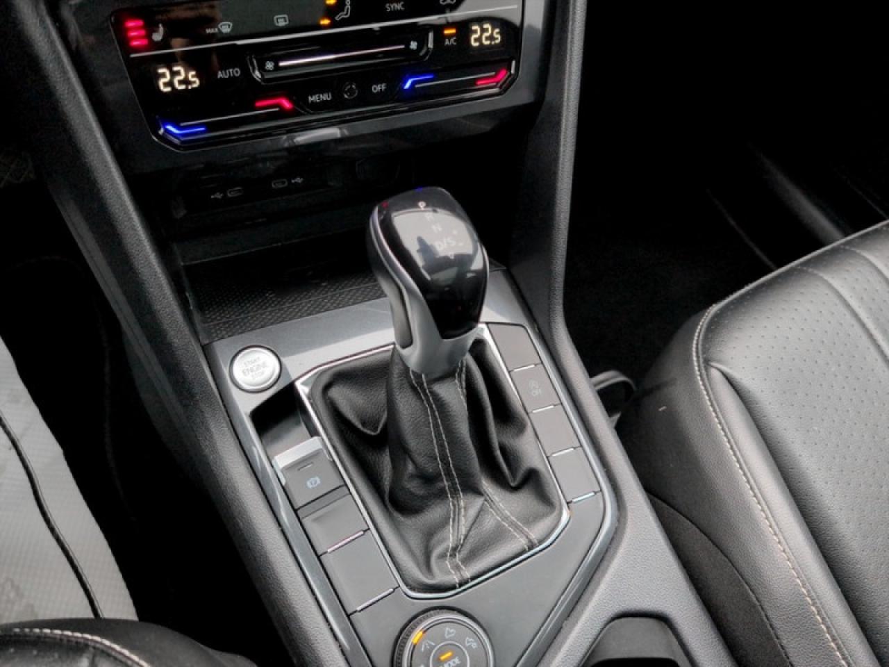 2022 Volkswagen Tiguan Comfortline  **PANO SUNROOF** Photo