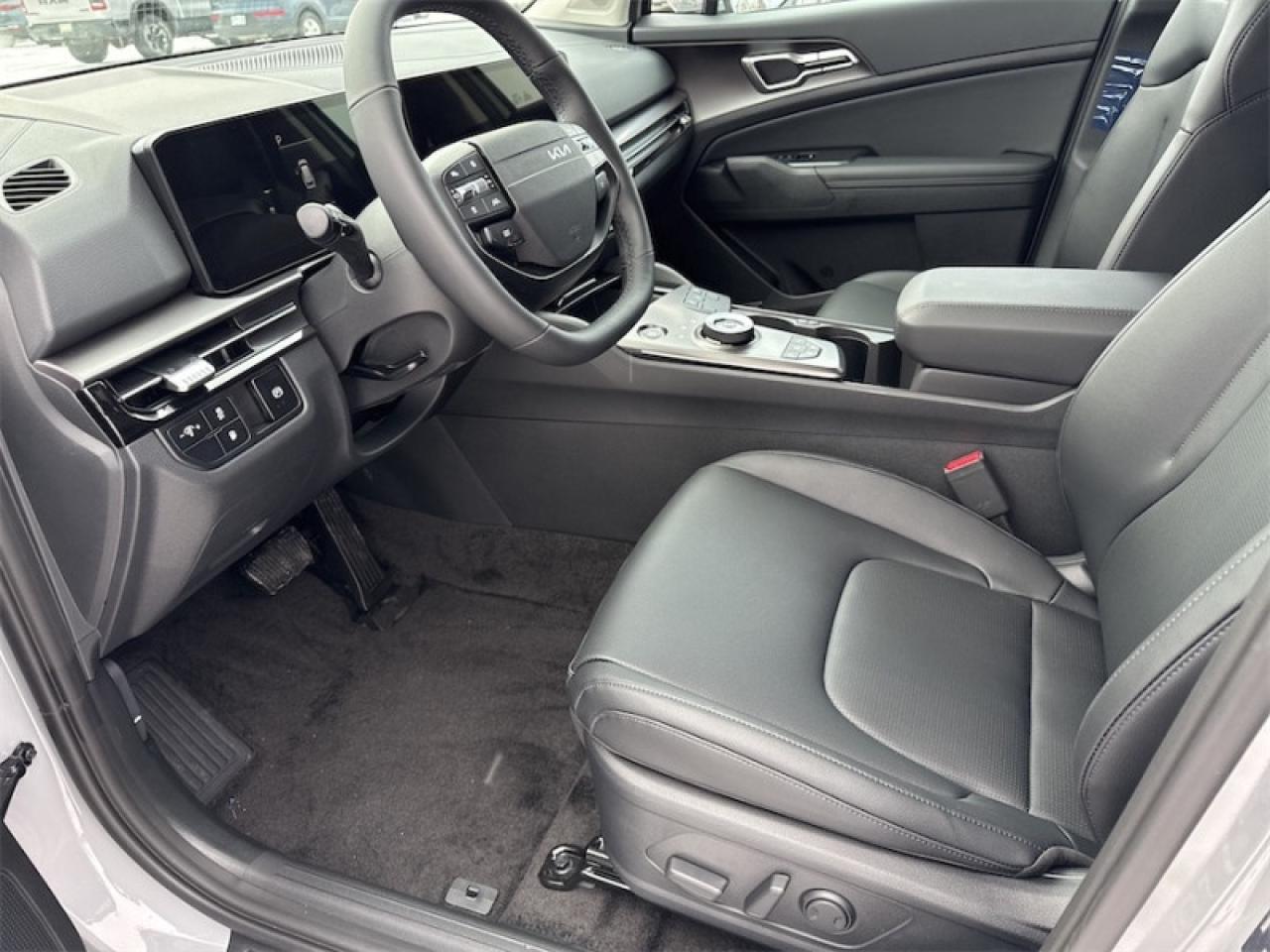 2026 Kia Sportage Plug-In Hybrid EX  Heated Steering Wheel Photo4