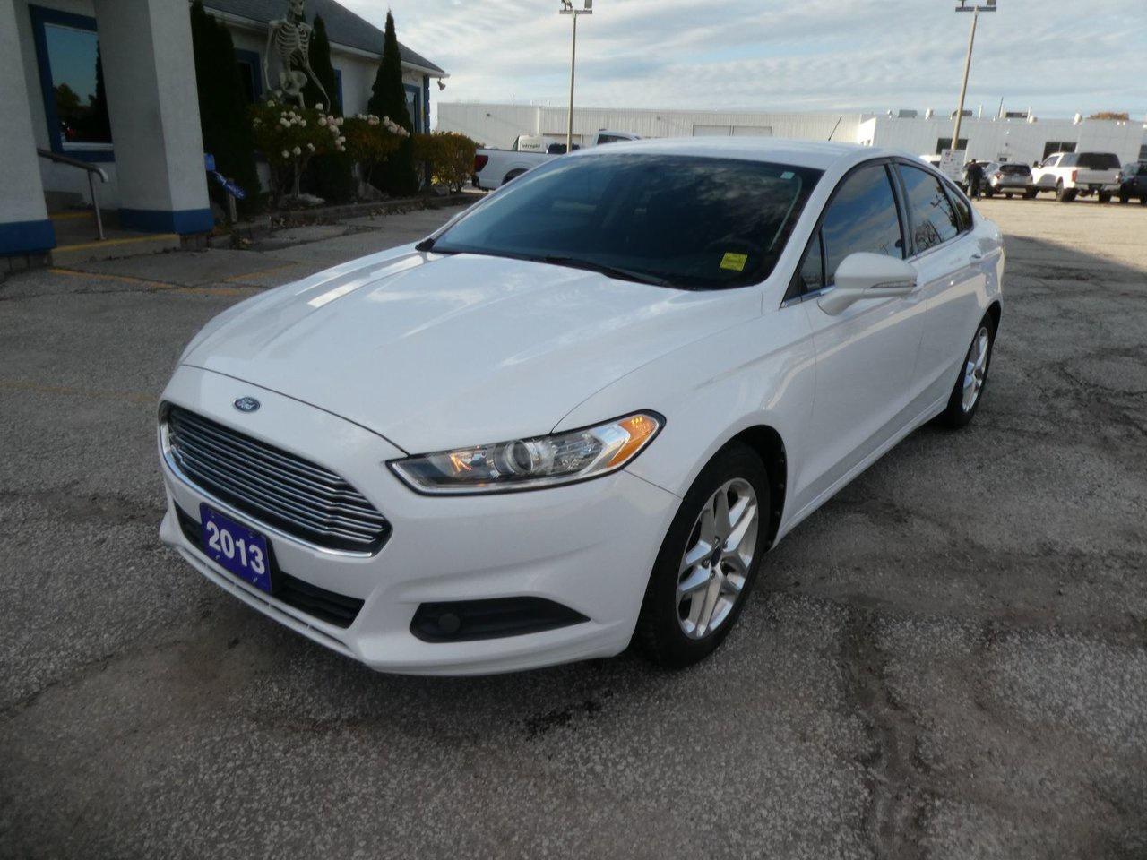 2013 Ford Fusion SE SE Photo0