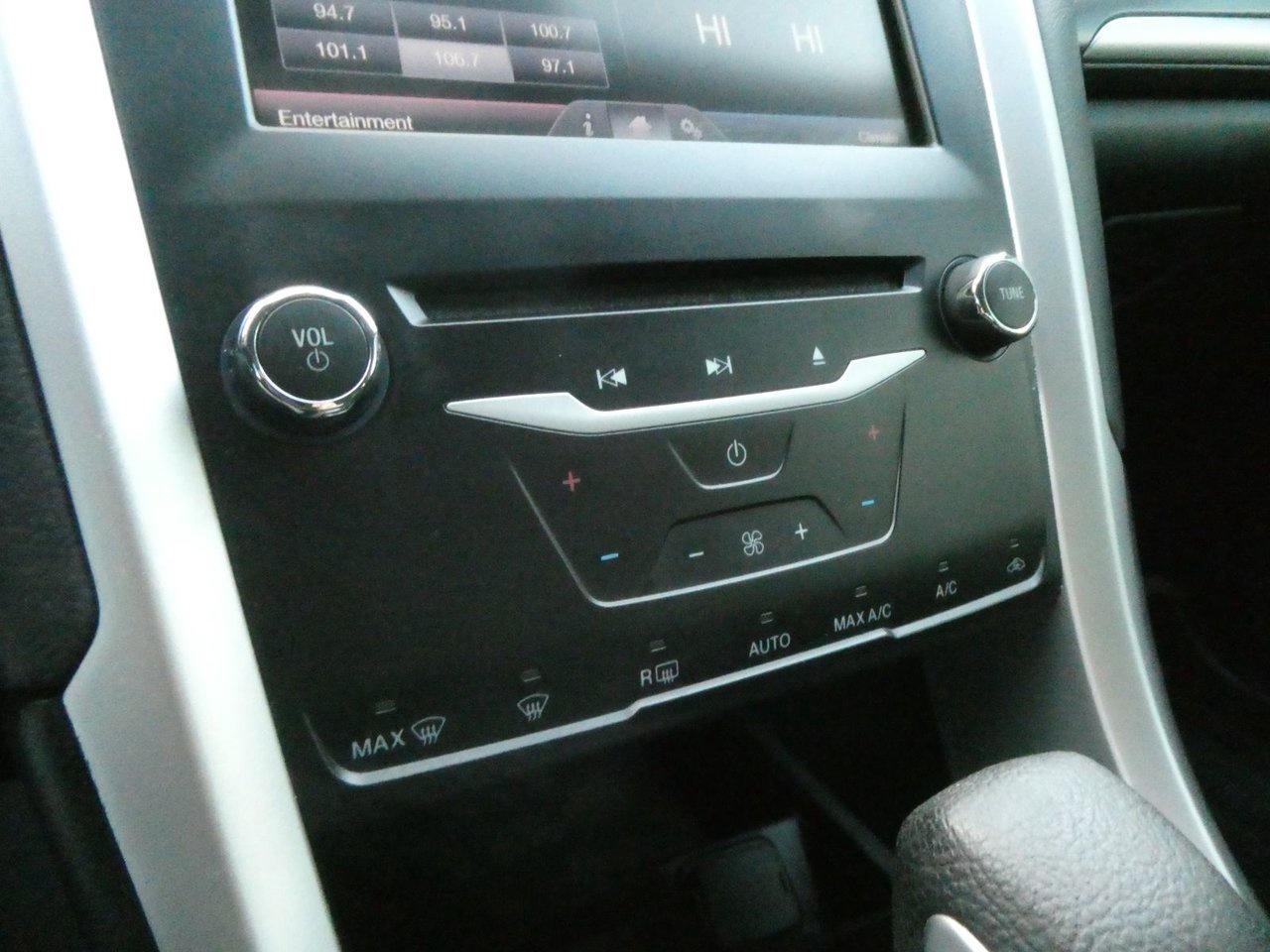 2013 Ford Fusion SE SE Photo