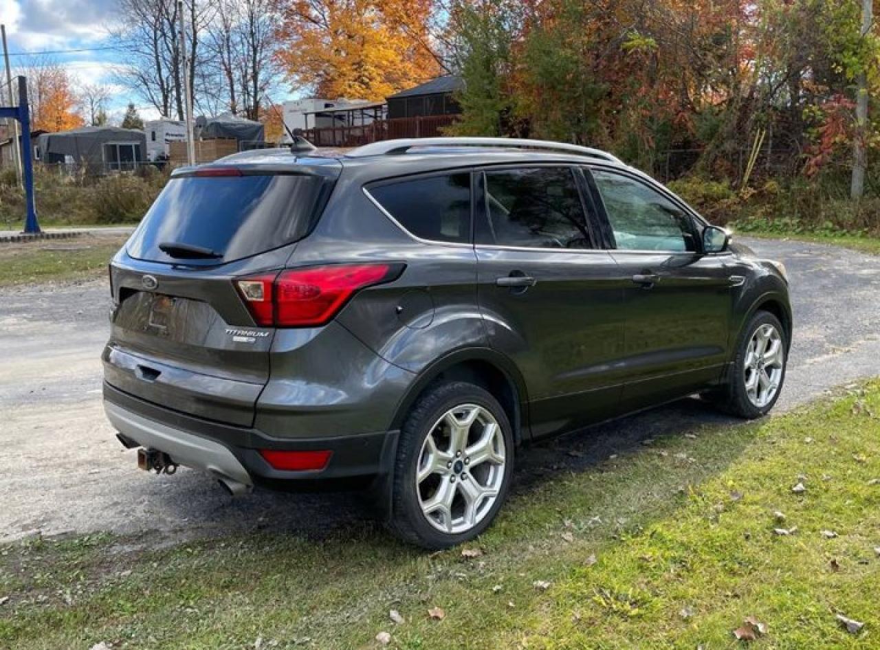 2019 Ford Escape Titanium 4WD | Tow Pkg | Pano Roof | Leather | Heated Seats + Steering | Remote Start | and More ! Photo3