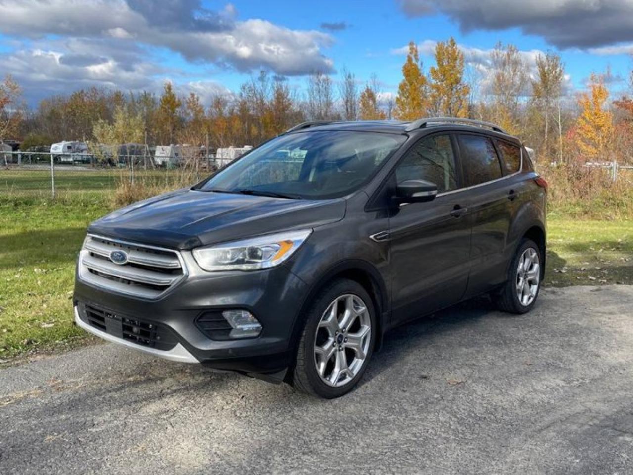 Used 2019 Ford Escape Titanium 4WD | Tow Pkg | Pano Roof | Leather | Heated Seats + Steering | Remote Start | and More ! for sale in Guelph, ON