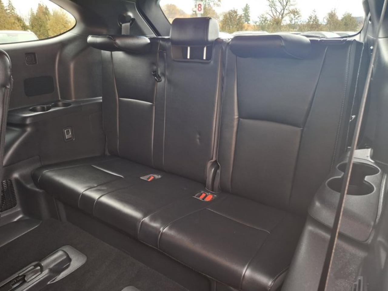 2022 Toyota Highlander XSE AWD | Leather | Sunroof | Heated Wheel + Seats | CarPlay + Android | Rear Camera | and More ! Photo