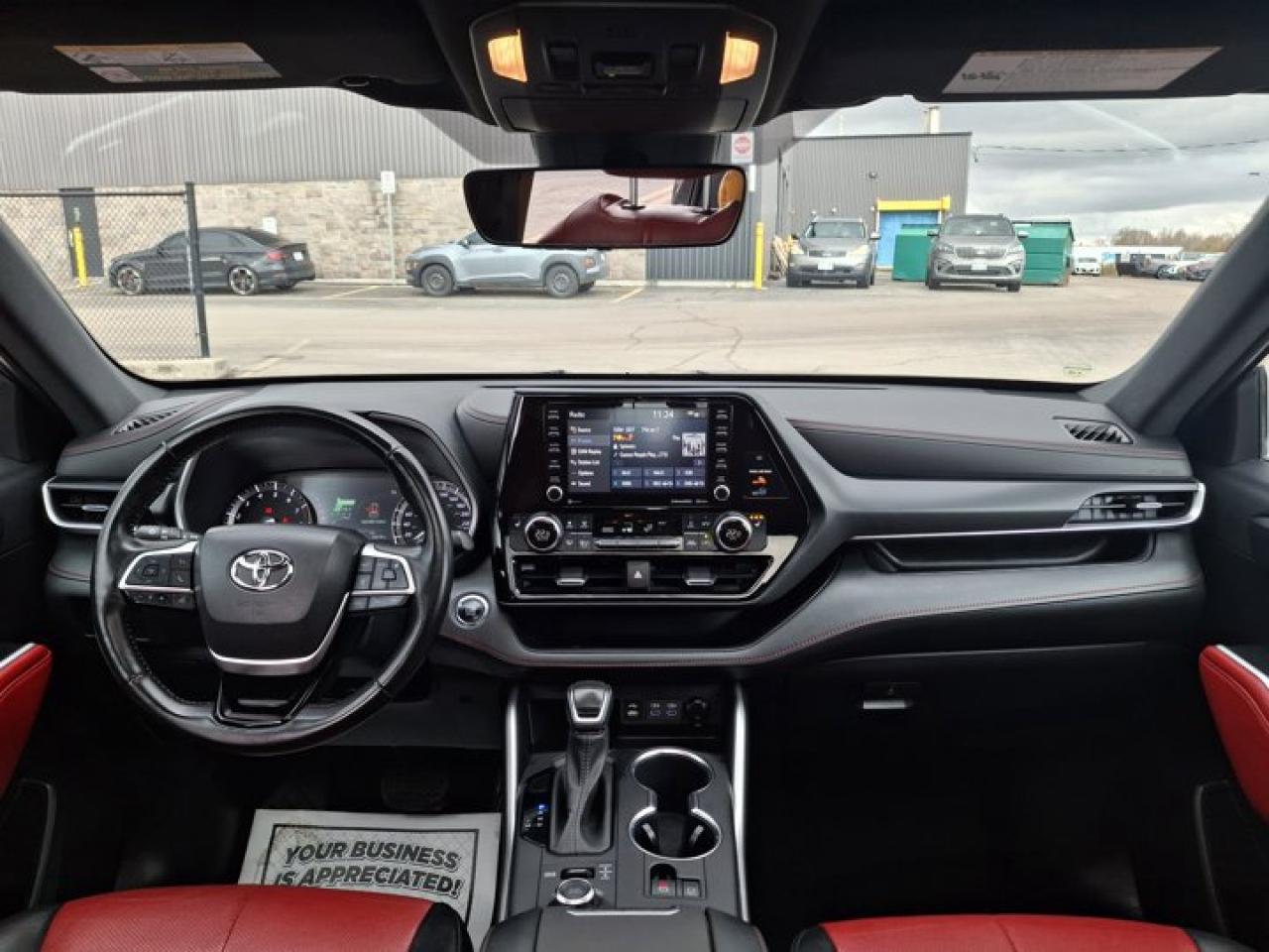 2022 Toyota Highlander XSE AWD | Leather | Sunroof | Heated Wheel + Seats | CarPlay + Android | Rear Camera | and More ! Photo