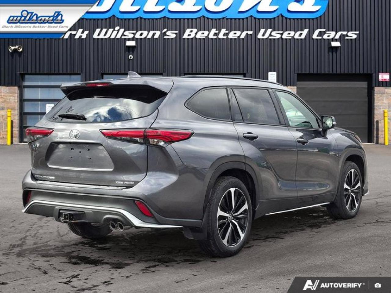 2022 Toyota Highlander XSE AWD | Leather | Sunroof | Heated Wheel + Seats | CarPlay + Android | Rear Camera | and More ! Photo