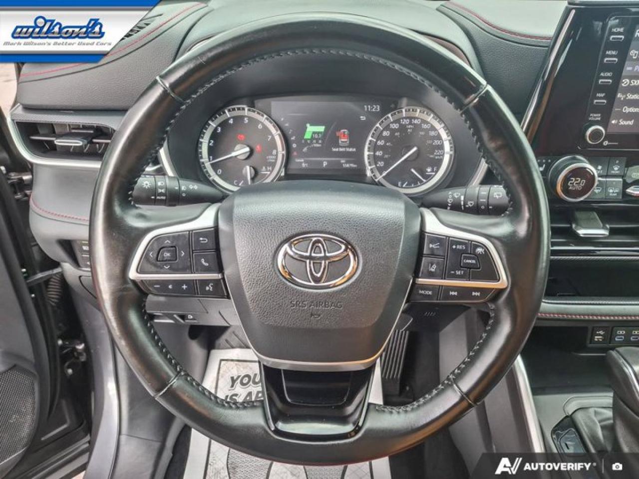 2022 Toyota Highlander XSE AWD | Leather | Sunroof | Heated Wheel + Seats | CarPlay + Android | Rear Camera | and More ! Photo