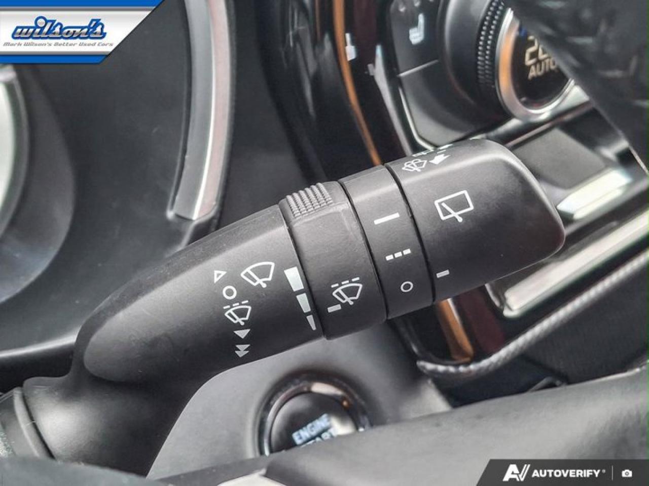 2022 Toyota Highlander XSE AWD | Leather | Sunroof | Heated Wheel + Seats | CarPlay + Android | Rear Camera | and More ! Photo