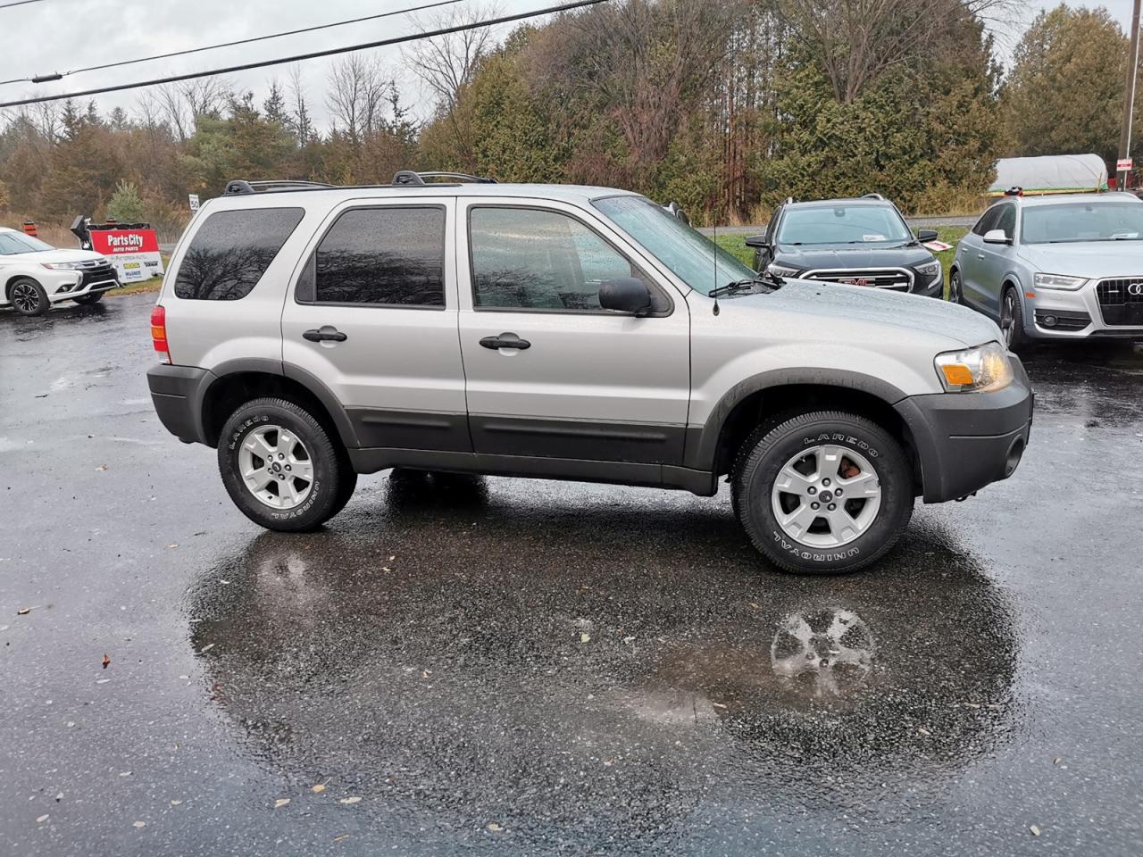 2005 Ford Escape XLT 4WD - Photo #4