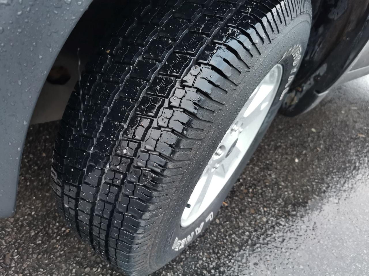 2005 Ford Escape XLT 4WD - Photo #9