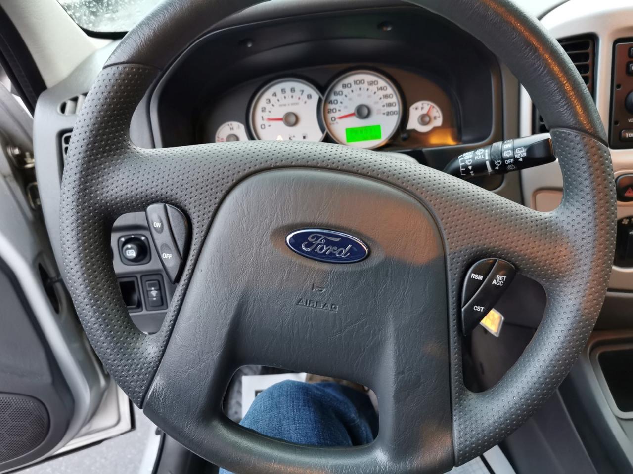 2005 Ford Escape XLT 4WD - Photo #18