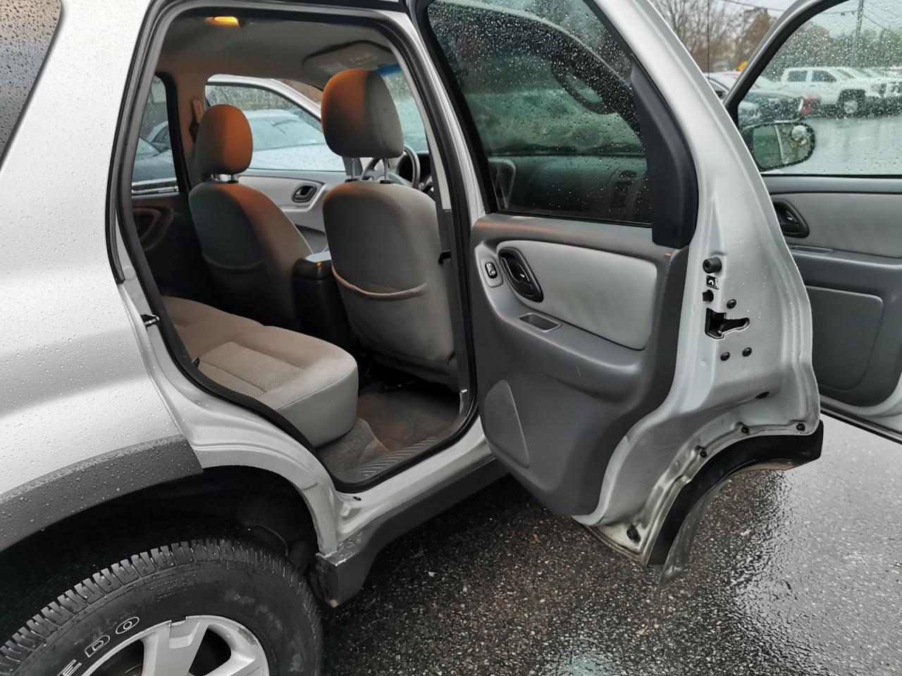 2005 Ford Escape XLT 4WD - Photo #29