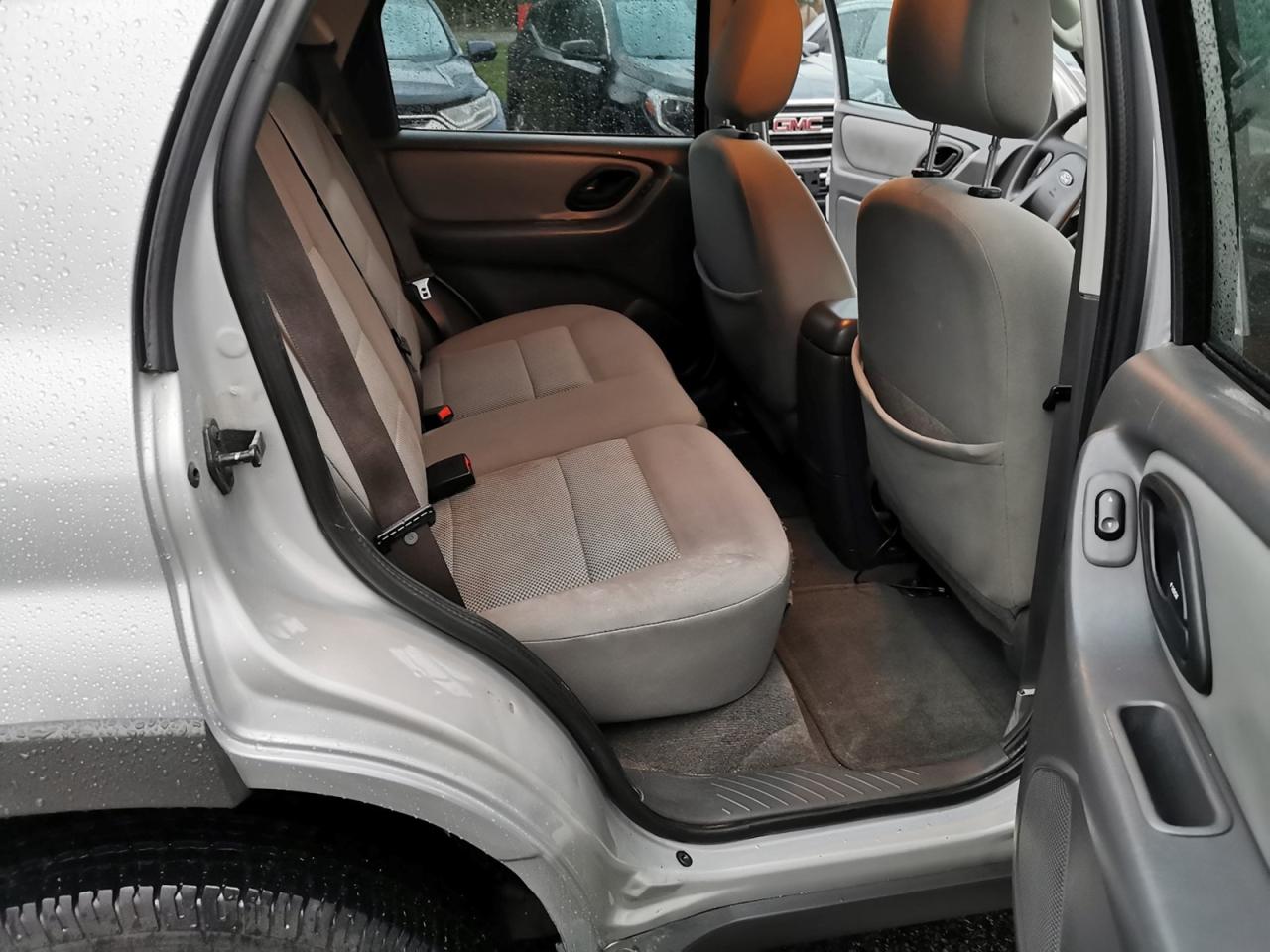 2005 Ford Escape XLT 4WD - Photo #30