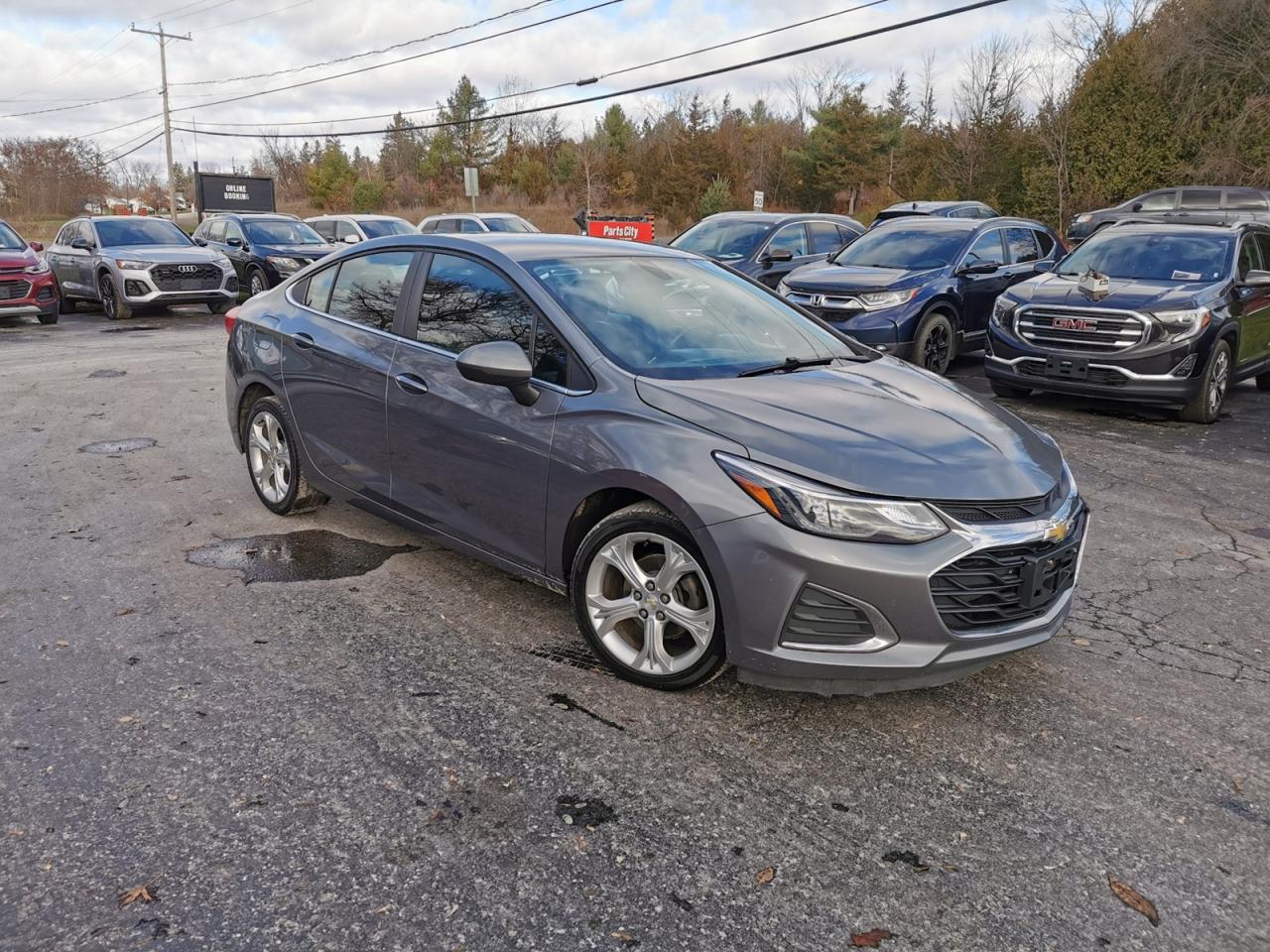 2019 Chevrolet Cruze Premier Photo2