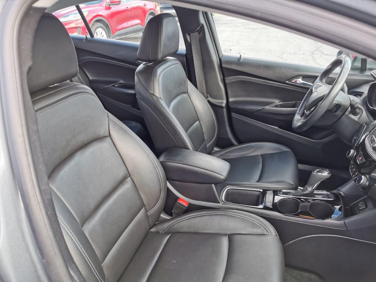 2019 Chevrolet Cruze Premier - Photo #23